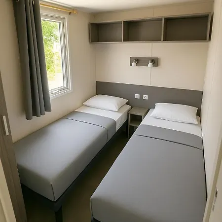 Les Sablines, Mobil-home 3ch 6pers, Bord De אתר קמפינג